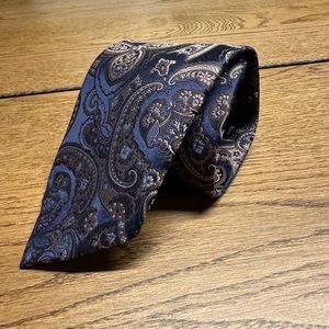 Dolce & Gabbana 100% Silk Tie (Made in Italy)